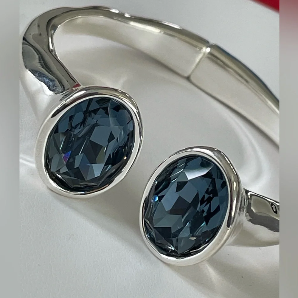 Uno de 50 Bracelet - NEVER SEEN - Silver with Blue Swarovski Crystal